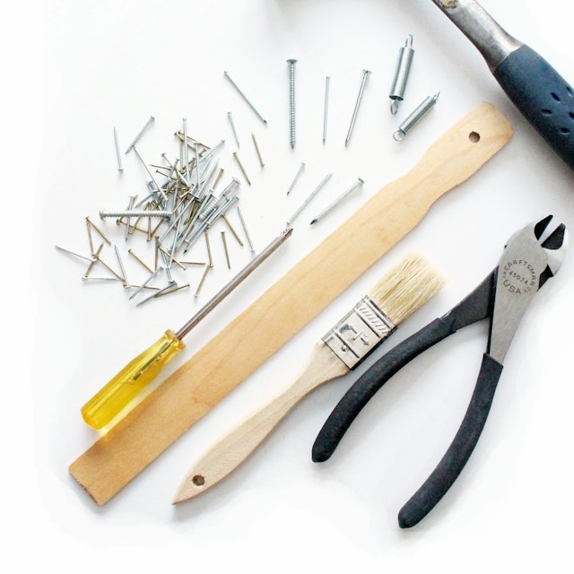 Tools & hardware